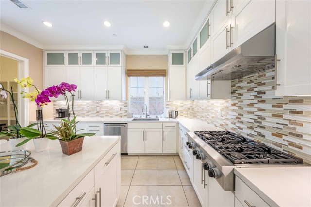 Detail Gallery Image 9 of 46 For 51 Thoroughbred, Irvine,  CA 92602 - 4 Beds | 3 Baths