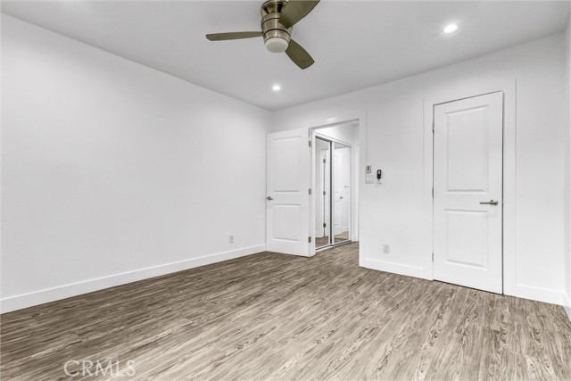 18307 Burbank Boulevard, Tarzana CA: https://media.crmls.org/medias/f578f70c-0b1c-4aeb-a1d4-843c8801cd36.jpg