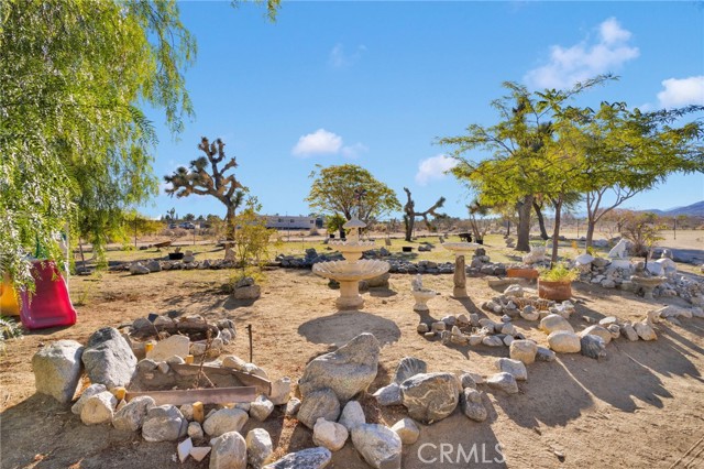 11924 Mountain Road, Pinon Hills CA: https://media.crmls.org/medias/f5793e64-39d8-449d-8d98-6a2ad337c673.jpg