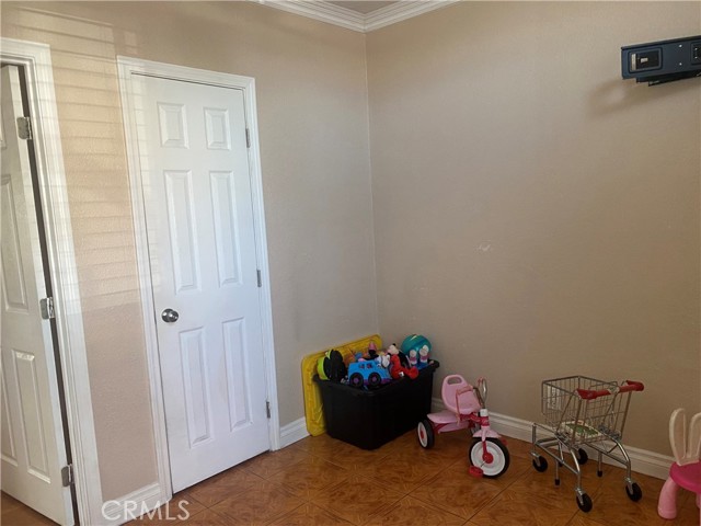 Detail Gallery Image 17 of 22 For 2030 W Dogwood, Anaheim,  CA 92801 - 6 Beds | 3 Baths