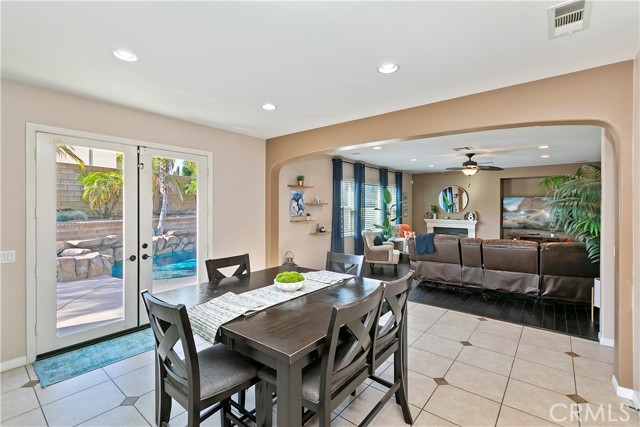 13744 Star Ruby Avenue, Eastvale CA: https://media.crmls.org/medias/f5795a10-4a66-49b3-9c28-d1df3261f91e.jpg