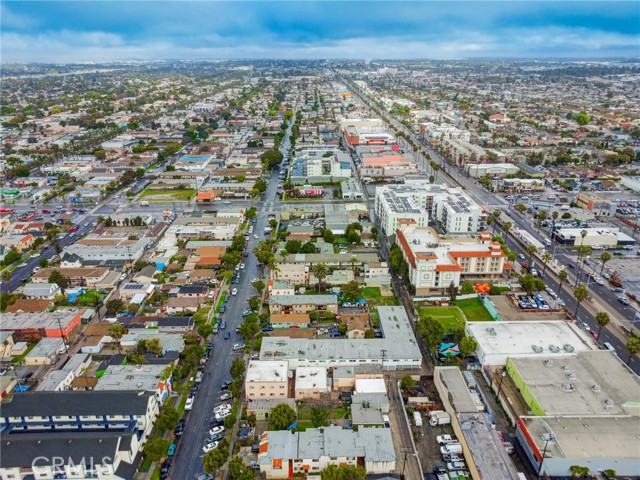 1640 Locust Avenue, Long Beach CA: https://media.crmls.org/medias/f57a948b-4c40-4ea0-bce6-52352b7f493e.jpg