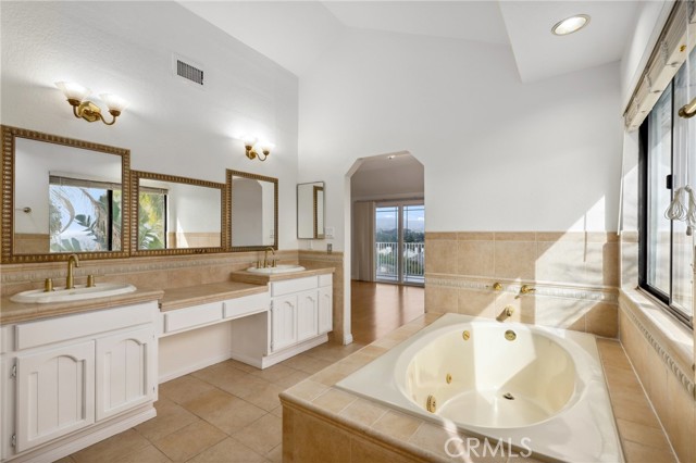 Detail Gallery Image 40 of 75 For 3808 E Summitridge Ln, Orange,  CA 92867 - 4 Beds | 3 Baths