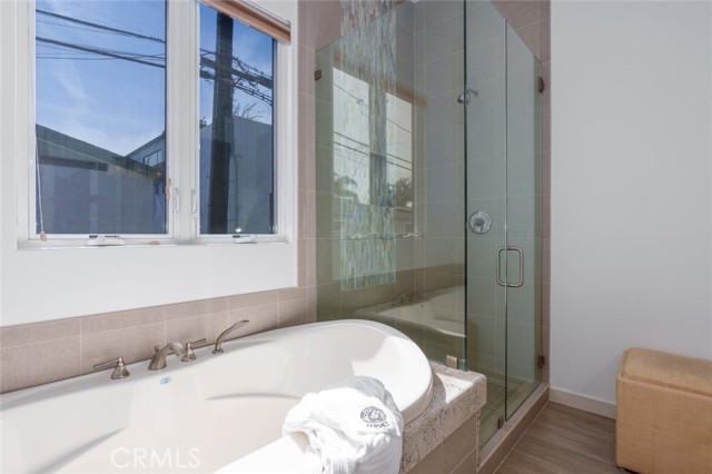 Detail Gallery Image 19 of 32 For 432 1/2 Goldenrod Ave, Corona Del Mar,  CA 92625 - 2 Beds | 2/1 Baths