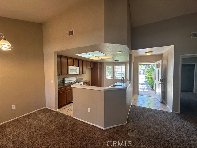 Detail Gallery Image 10 of 53 For 143 Mosport St, Hemet,  CA 92544 - 3 Beds | 2 Baths