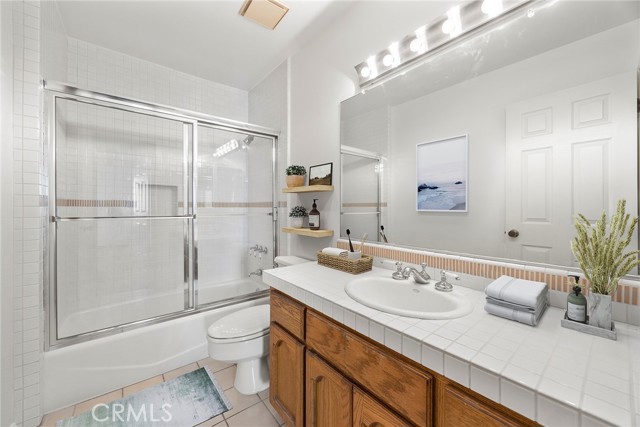 Detail Gallery Image 13 of 20 For 949 S Ridgecrest Cir, Anaheim Hills,  CA 92807 - 4 Beds | 2/1 Baths