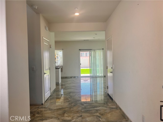 13876 Vantage Street, Moreno Valley CA: https://media.crmls.org/medias/f57dce55-8de4-4a7e-9add-6406245cfed9.jpg