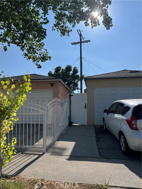 15202 Lorne Street, Panorama City CA: https://media.crmls.org/medias/f57e2a5d-dd51-459e-a8d7-4f956daf896f.jpg