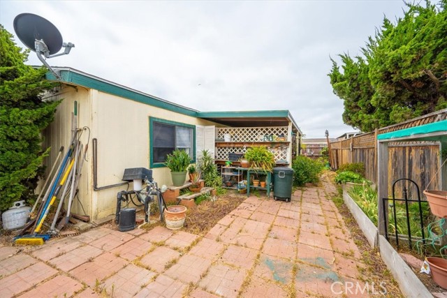 519 W Taylor Street, Santa Maria CA: https://media.crmls.org/medias/f57f28d2-0c3c-41d3-aea2-b4257664a99a.jpg