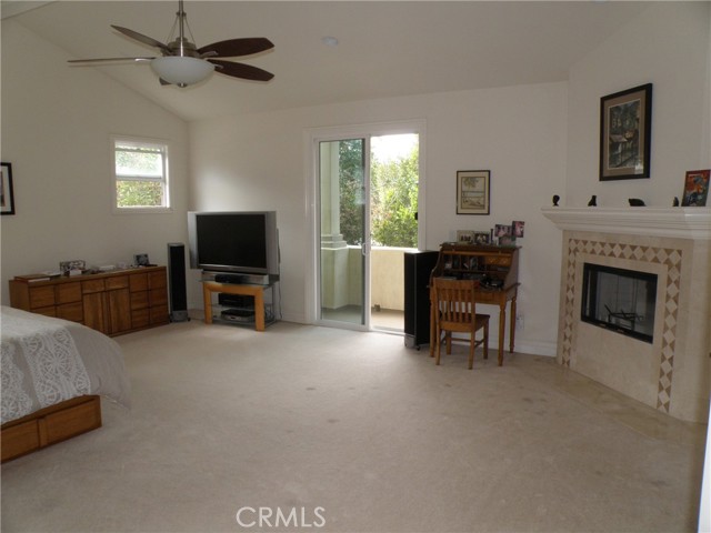 1201 2nd Street, Manhattan Beach CA: https://media.crmls.org/medias/f57f943a-9440-469e-b6bf-08c94c939df2.jpg