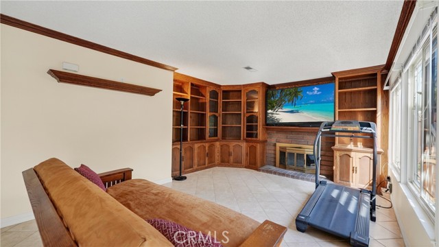 Detail Gallery Image 12 of 32 For 14272 Saarinen Ct, Irvine,  CA 92606 - 4 Beds | 2/1 Baths