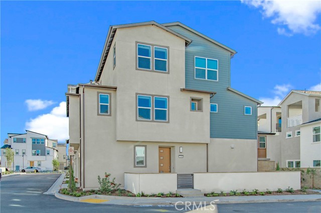 330 Proctor, Irvine CA: https://media.crmls.org/medias/f5802e68-69ce-4b4f-a46d-69168af53984.jpg