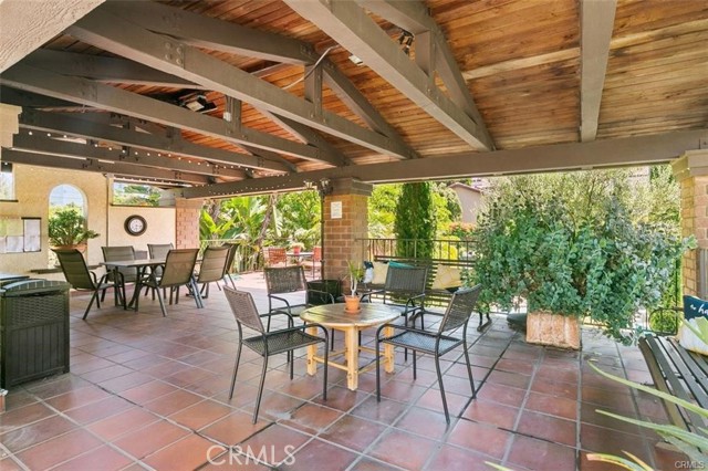 1364 Park Plaza Drive, Long Beach CA: https://media.crmls.org/medias/f580d094-0d60-4637-987c-a89deed71021.jpg
