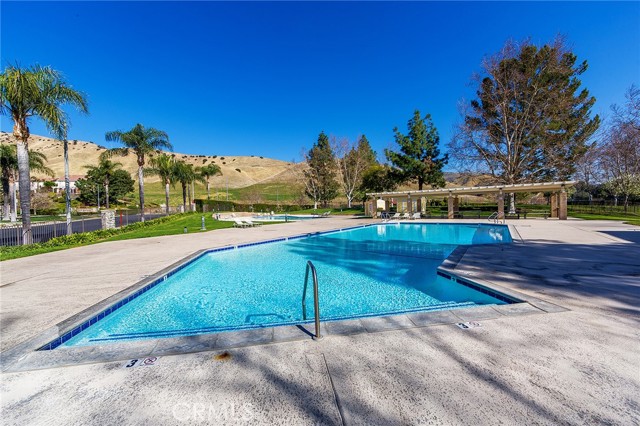 19905 Eagle Ridge Lane, Porter Ranch CA: https://media.crmls.org/medias/f581180f-0210-4935-a894-23a94c920411.jpg