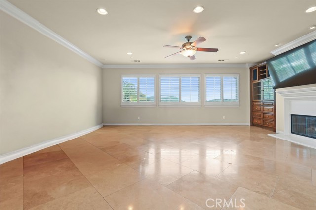 Image 32 of 75 For 12468 Longacre