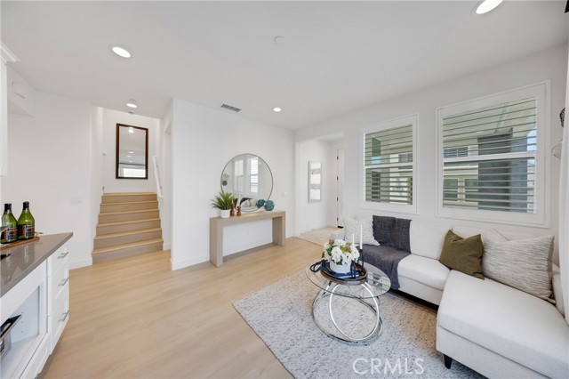251 Tank, Irvine CA: https://media.crmls.org/medias/f5833335-fd8c-4e20-986d-1ff13cd57a85.jpg