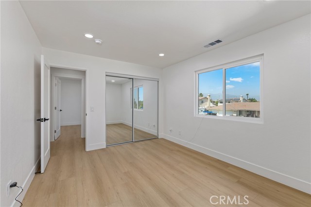 2504 N Fitzsimmons Avenue, Rialto CA: https://media.crmls.org/medias/f5838436-6282-4156-8afa-d4a7afaed57a.jpg
