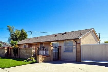 Detail Gallery Image 1 of 19 For 810 E Collins Ave, Orange,  CA 92867 - 5 Beds | 2 Baths