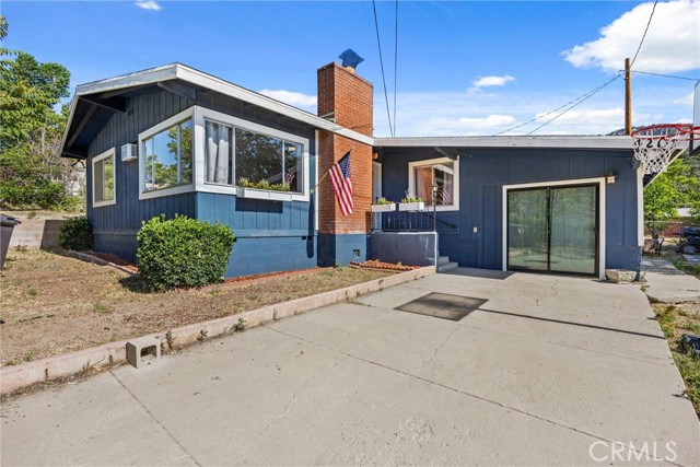 4201 Irvon Trail, Frazier Park CA: https://media.crmls.org/medias/f584482a-4adf-48c1-bf81-0814bf5bd7d3.jpg