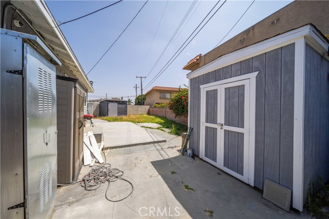 Detail Gallery Image 20 of 27 For 6838 Severn Dr, Paramount,  CA 90723 - 4 Beds | 2 Baths