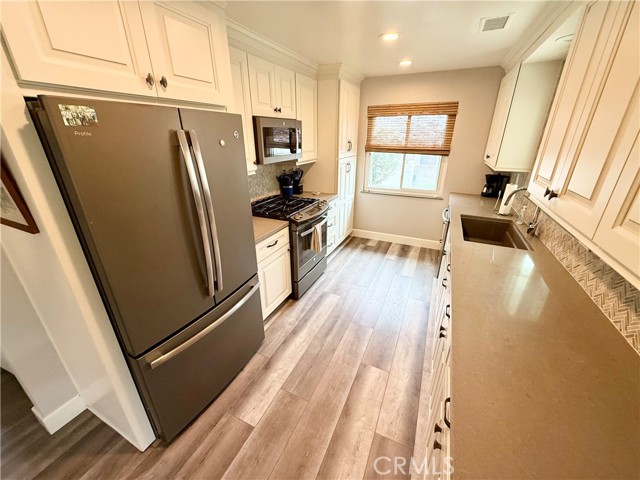 Detail Gallery Image 5 of 11 For 109 via Breve #25,  San Clemente,  CA 92672 - 2 Beds | 2 Baths