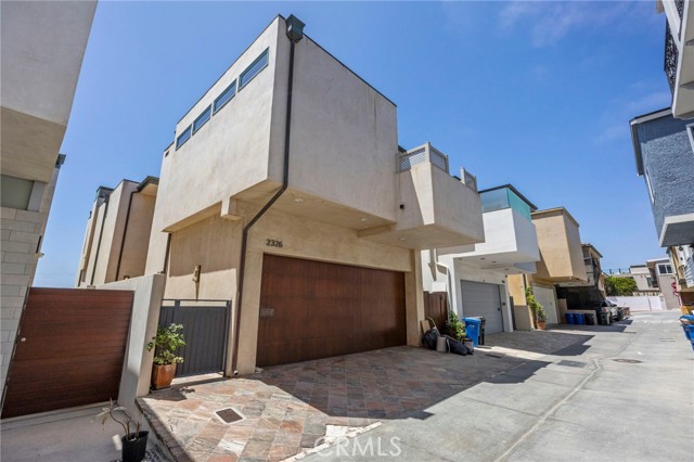 2326 The Strand, Hermosa Beach CA: https://media.crmls.org/medias/f585fab7-f819-4c51-83da-9e789b4f921e.jpg