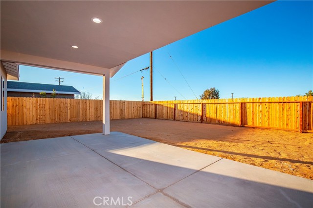Detail Gallery Image 5 of 23 For 8937 Oleander Ave, California City,  CA 93505 - 3 Beds | 2 Baths