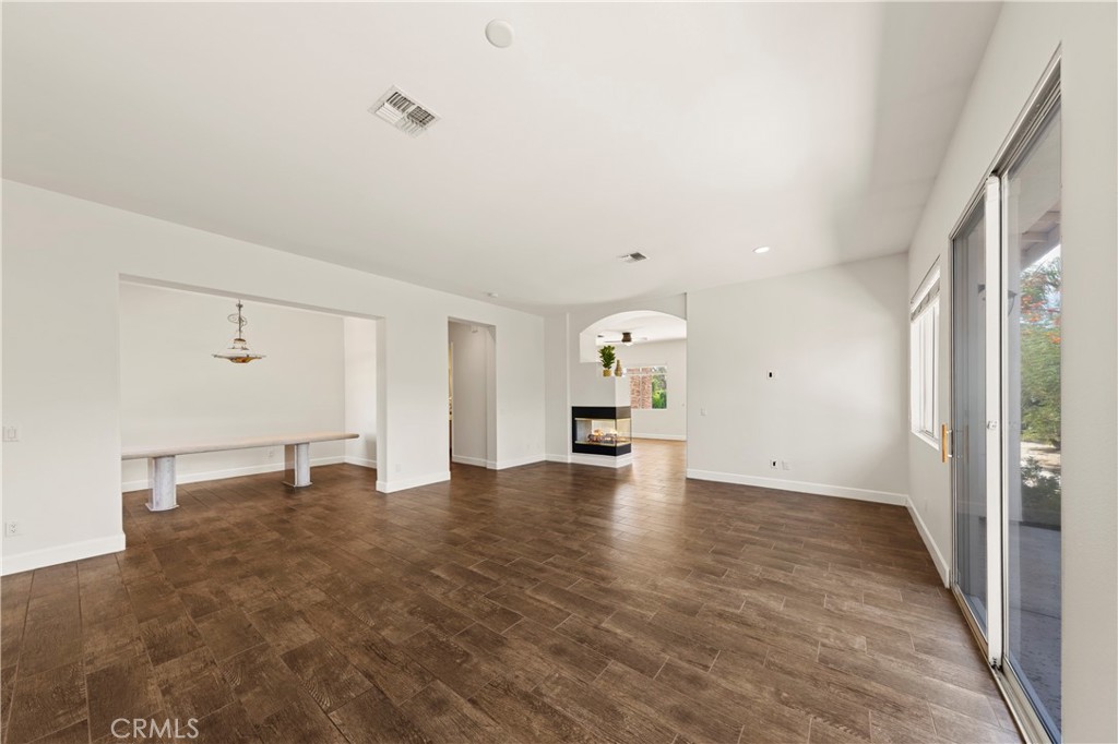 MLS #OC25175236 image #6