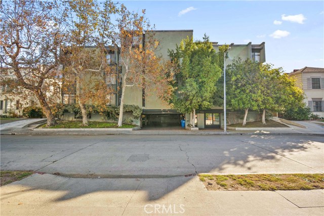 724 S Stanley Ave #1, Los Angeles, CA 90036