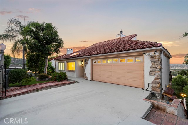 3916 Carnavon Way, Los Angeles CA: https://media.crmls.org/medias/f5888830-9518-4351-809f-5b563cdd8f3a.jpg