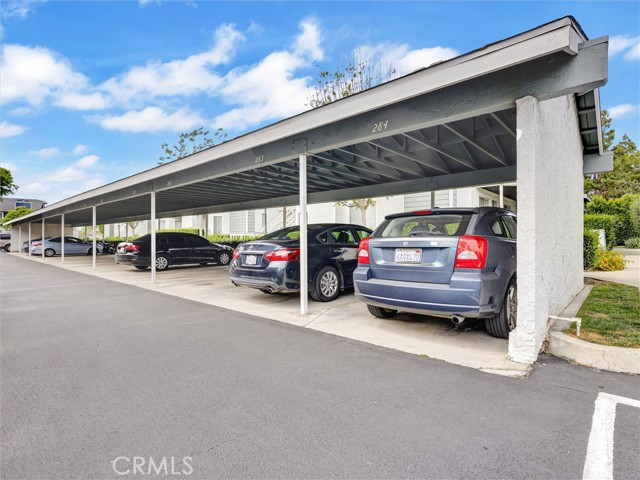 Image 34 of 49 For 12109 Sylvan River 131