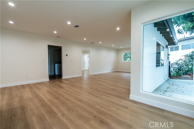 Detail Gallery Image 42 of 73 For 3362 Bellota, Los Angeles,  CA 90027 - 5 Beds | 5 Baths