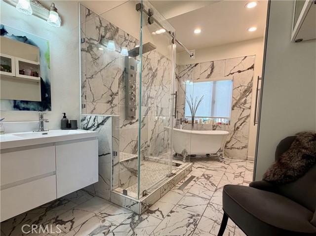 Detail Gallery Image 17 of 46 For 3585 Ambrose, Corona,  CA 92882 - 5 Beds | 3/1 Baths