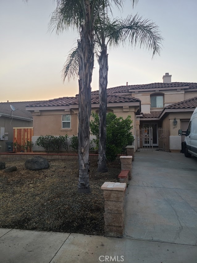 200 N California Street, Lake Elsinore CA: https://media.crmls.org/medias/f58a121a-3de0-4267-a8f0-4a2bca7f6465.jpg