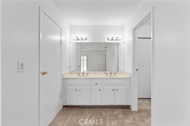 18691 Varden Drive, Madera CA: https://media.crmls.org/medias/f58b5234-c03c-4392-bf3e-52fc61d60a9c.jpg