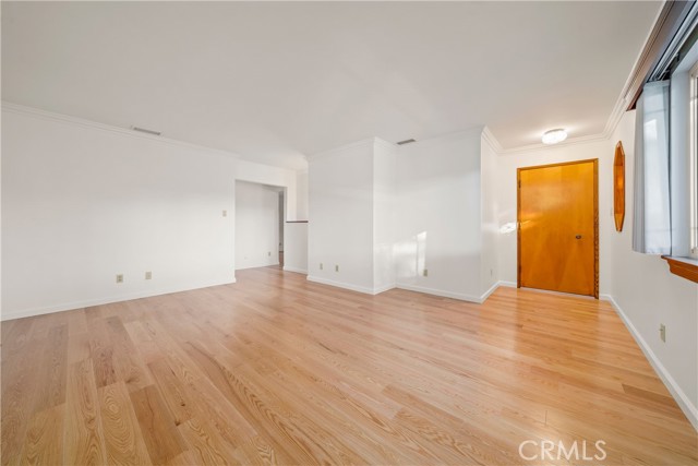 Detail Gallery Image 5 of 55 For 6107 Faculty, Lakewood,  CA 90712 - 5 Beds | 3/1 Baths