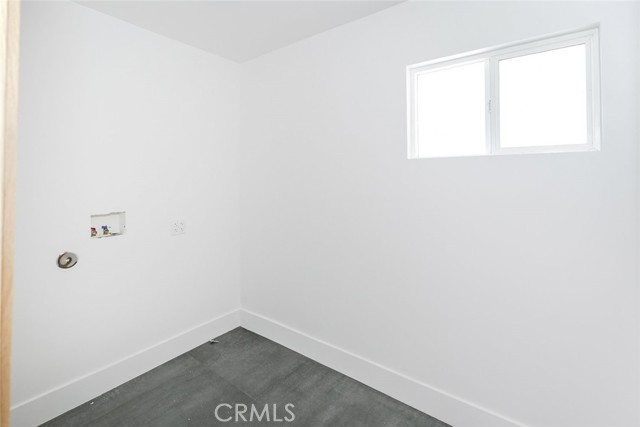 Detail Gallery Image 32 of 33 For 18856 Calvert St, Reseda,  CA 91335 - 3 Beds | 2/1 Baths