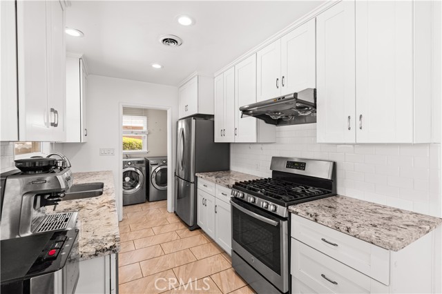 127 S Fernwood Street, West Covina CA: https://media.crmls.org/medias/f58cd742-3976-40d7-8c7c-c0a309832d95.jpg