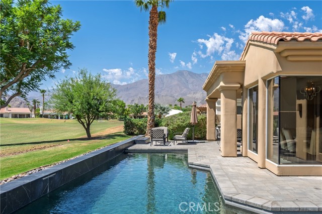 56720 Jack Nicklaus Boulevard, La Quinta CA: https://media.crmls.org/medias/f58d629b-ed26-4a47-a6e0-2f7d58e27076.jpg