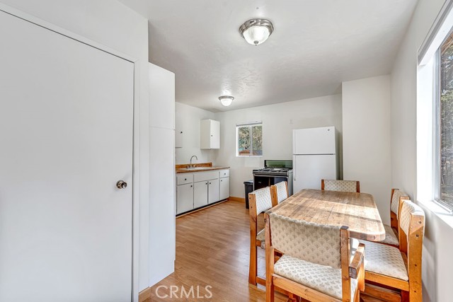 Detail Gallery Image 7 of 28 For 523 Wabash Ln, Sugarloaf,  CA 92386 - 2 Beds | 1 Baths