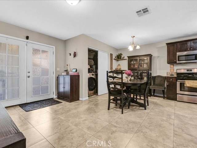 10316 S San Pedro Street, Los Angeles CA: https://media.crmls.org/medias/f58f729a-f54a-49b0-bad8-925b728cec57.jpg