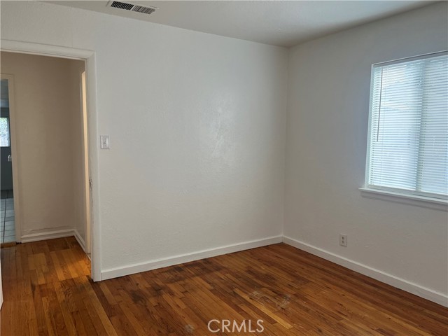 Detail Gallery Image 28 of 46 For 1020 W 24th St, Merced,  CA 95340 - 5 Beds | 1/1 Baths