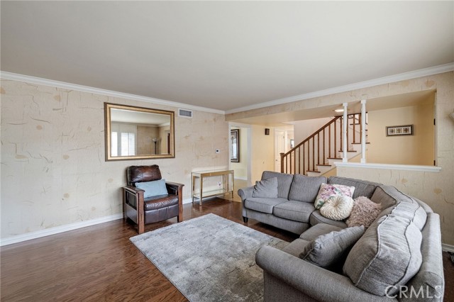 867 W Battery Street, San Pedro CA: https://media.crmls.org/medias/f5909109-3646-480d-b2c0-5528735d55ef.jpg