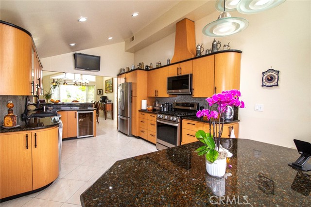 11958 Darby Avenue, Porter Ranch CA: https://media.crmls.org/medias/f5909ea8-0e6f-4e01-bc8d-10433ad3151d.jpg