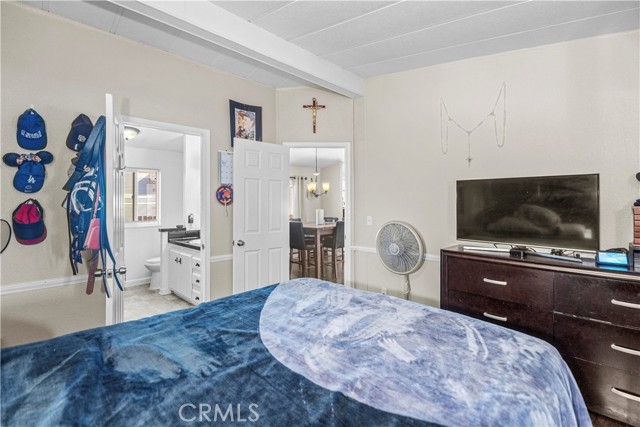 MLS #CV25171224 image #23