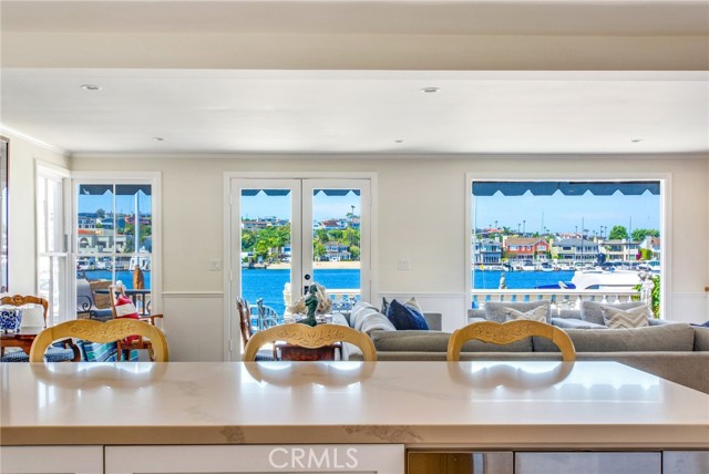 Detail Gallery Image 3 of 28 For 650 via Lido Nord, Newport Beach,  CA 92663 - 4 Beds | 3 Baths