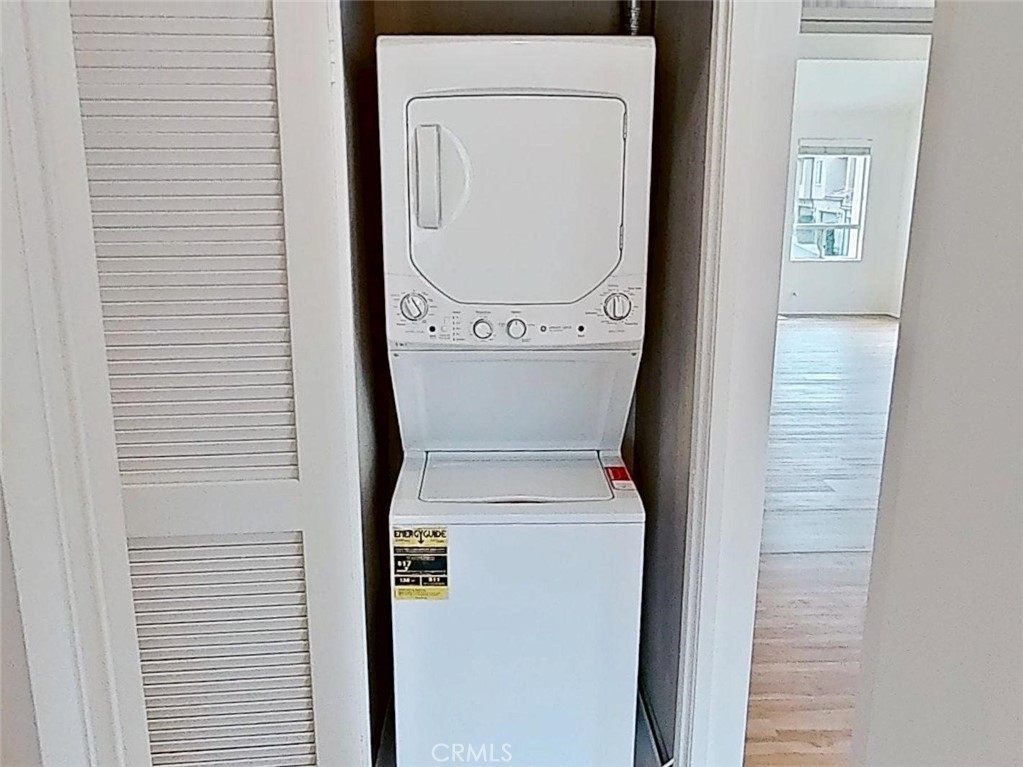 https://media.crmls.org/medias/f590deac-06e5-4f2a-a728-2d47f39b3571.jpg?preset=X-Large