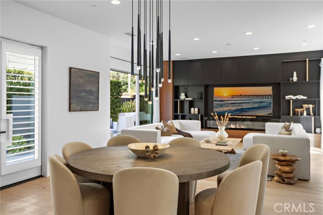 Detail Gallery Image 4 of 49 For 51 Fenway, Irvine,  CA 92620 - 4 Beds | 4/1 Baths