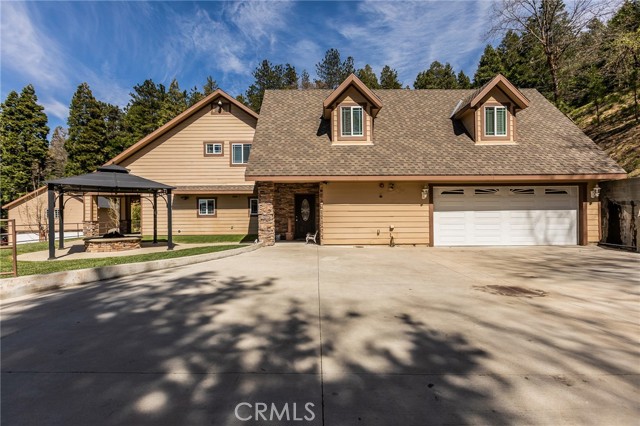 919 Venus Way, Crestline, CA 92325