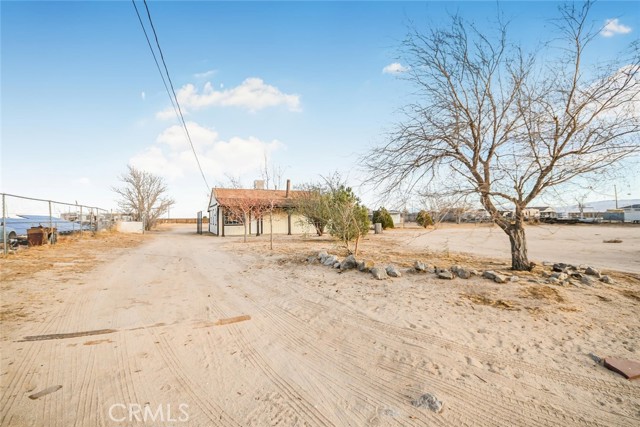 Detail Gallery Image 11 of 14 For 47242 92nd St, Lancaster,  CA 93536 - 2 Beds | 1 Baths